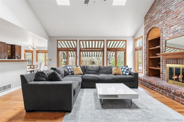 4852 S Carson Street, Aurora, CO 80015