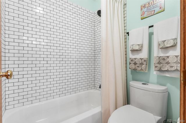 4852 S Carson Street, Aurora, CO 80015