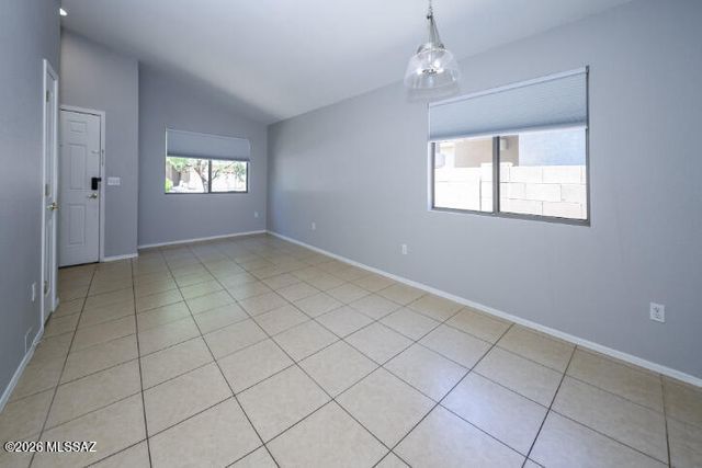 6807 W Quailwood Way, Tucson, AZ 85757