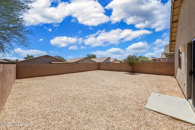 6807 W Quailwood Way, Tucson, AZ 85757