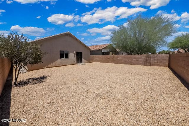 6807 W Quailwood Way, Tucson, AZ 85757