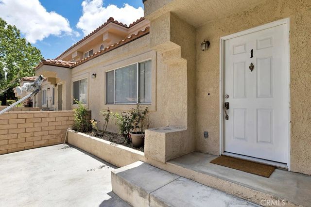 43439 30th West 1, Lancaster, CA 93536