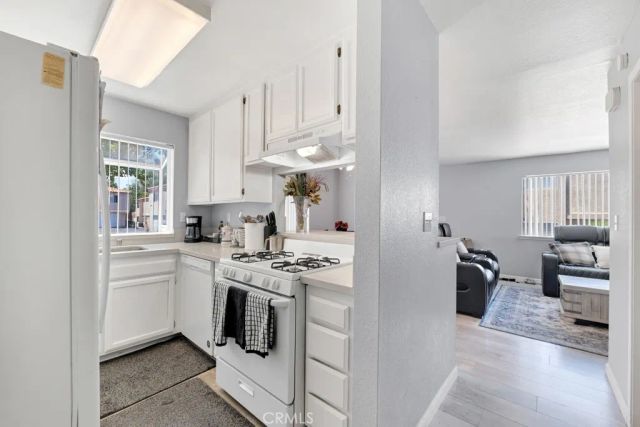 43439 30th West 1, Lancaster, CA 93536