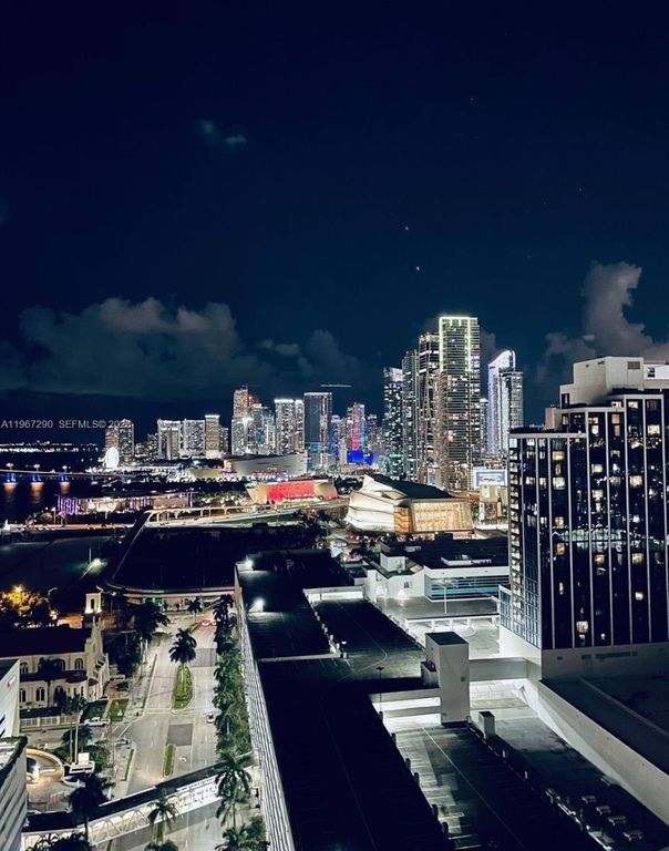 1750 N Bayshore Dr 2710, Miami, FL 33132