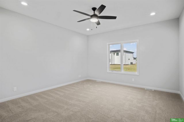 20947 Ellison Avenue, Elkhorn, NE 68022