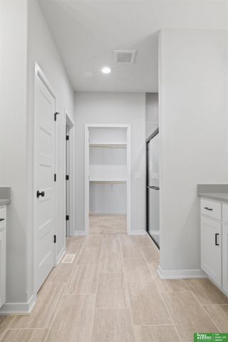 20947 Ellison Avenue, Elkhorn, NE 68022