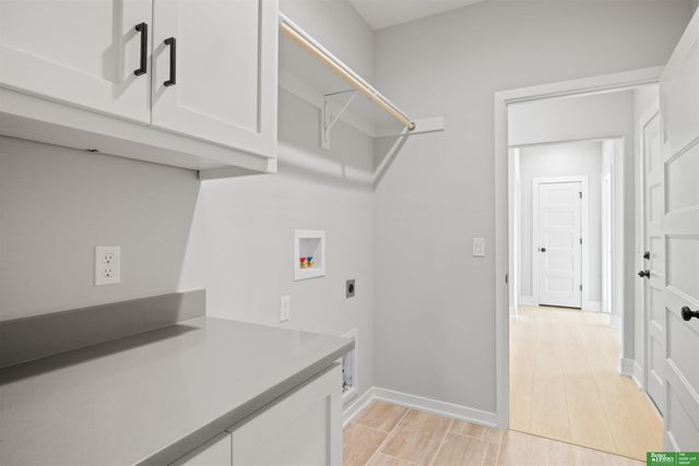 20947 Ellison Avenue, Elkhorn, NE 68022