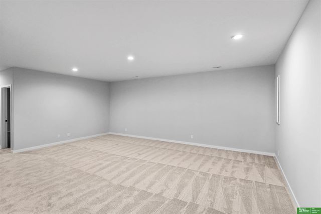 20947 Ellison Avenue, Elkhorn, NE 68022