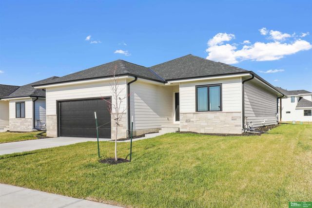 20947 Ellison Avenue, Elkhorn, NE 68022