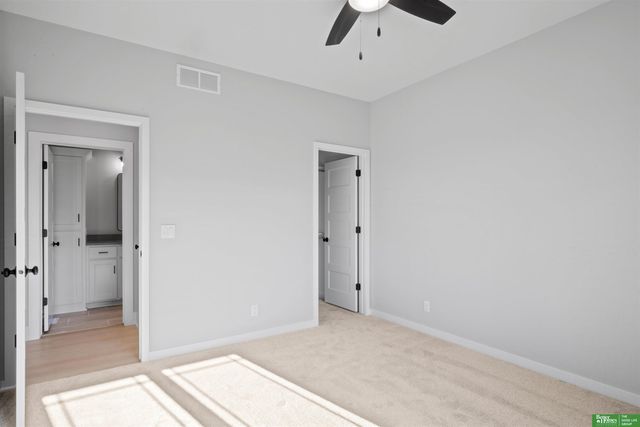 20947 Ellison Avenue, Elkhorn, NE 68022