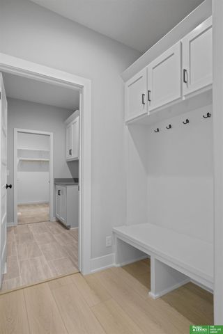 20947 Ellison Avenue, Elkhorn, NE 68022