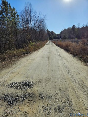 11489 Railroad Ln, Ruther Glen, VA 22546