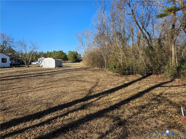 11489 Railroad Ln, Ruther Glen, VA 22546