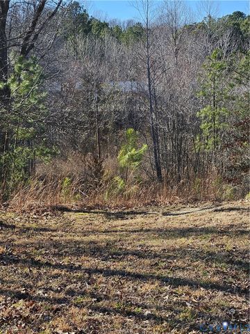 11489 Railroad Ln, Ruther Glen, VA 22546