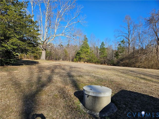 11489 Railroad Ln, Ruther Glen, VA 22546