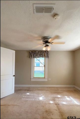 1302 S Main St, Henderson, TX 75654