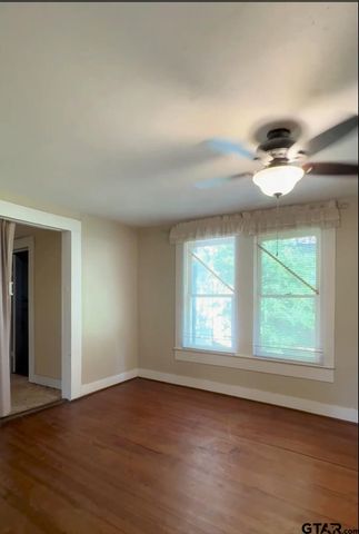 1302 S Main St, Henderson, TX 75654