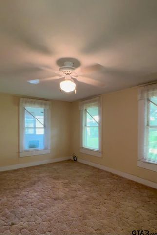 1302 S Main St, Henderson, TX 75654