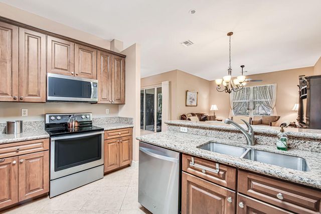 9786 Midship Way 203, Royal Palm Beach, FL 33411