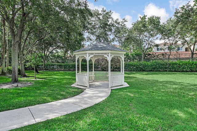 9786 Midship Way 203, Royal Palm Beach, FL 33411
