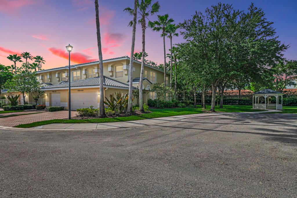 9786 Midship Way 203, Royal Palm Beach, FL 33411