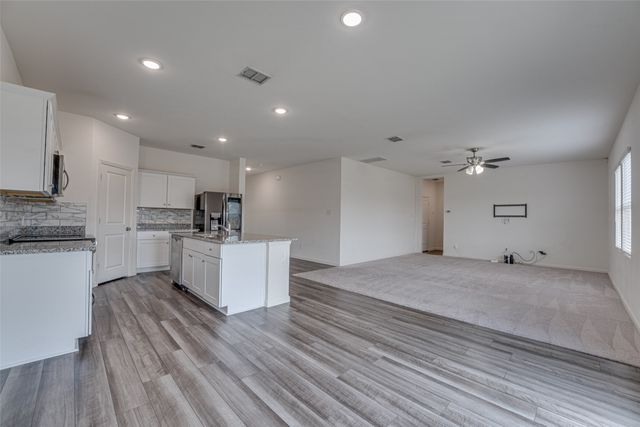 767 Camden Drive, Lavon, TX 75166