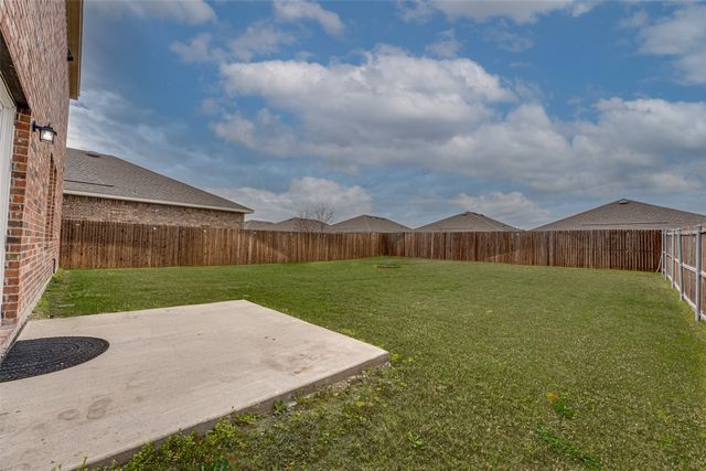 767 Camden Drive, Lavon, TX 75166