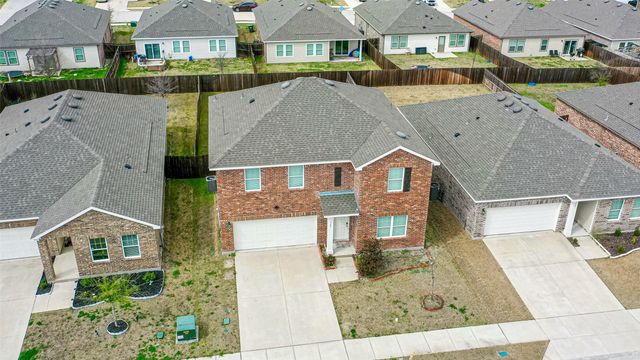 767 Camden Drive, Lavon, TX 75166