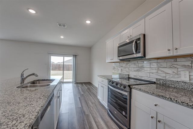 767 Camden Drive, Lavon, TX 75166