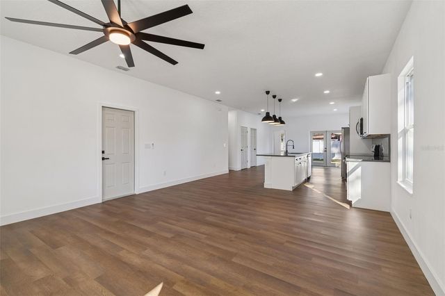 5111 68TH STREET N, St Petersburg, FL 33709