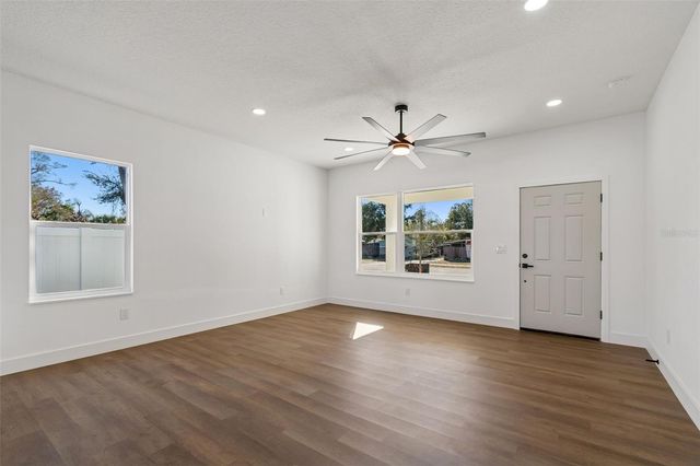 5111 68TH STREET N, St Petersburg, FL 33709