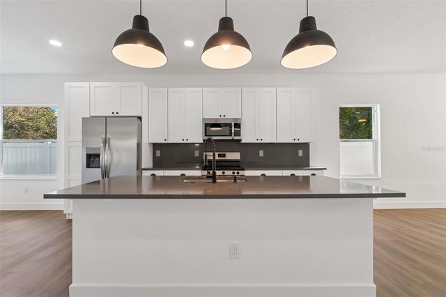 5111 68TH STREET N, St Petersburg, FL 33709