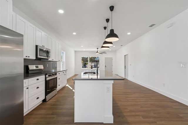 5111 68TH STREET N, St Petersburg, FL 33709