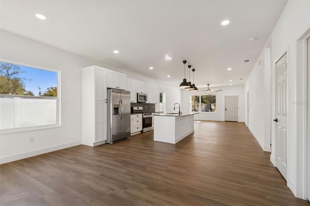 5111 68TH STREET N, St Petersburg, FL 33709