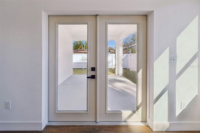 5111 68TH STREET N, St Petersburg, FL 33709