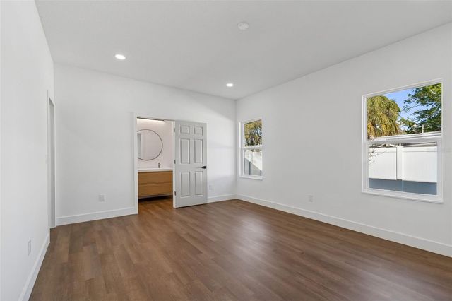 5111 68TH STREET N, St Petersburg, FL 33709