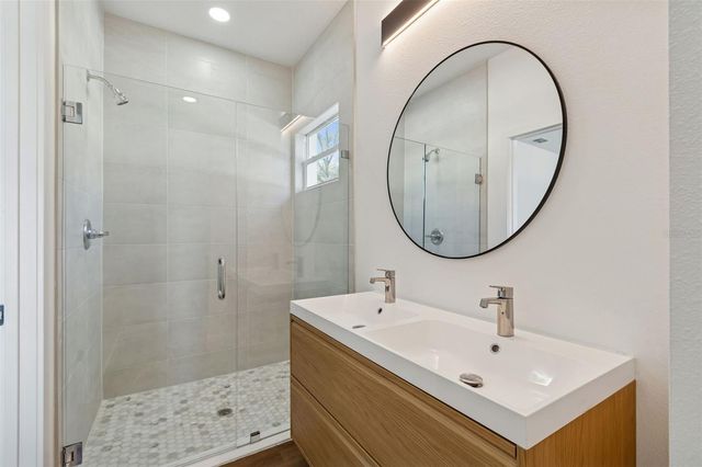 5111 68TH STREET N, St Petersburg, FL 33709