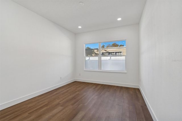 5111 68TH STREET N, St Petersburg, FL 33709