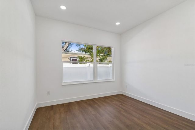 5111 68TH STREET N, St Petersburg, FL 33709