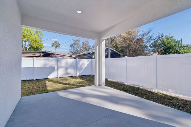 5111 68TH STREET N, St Petersburg, FL 33709