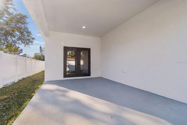 5111 68TH STREET N, St Petersburg, FL 33709