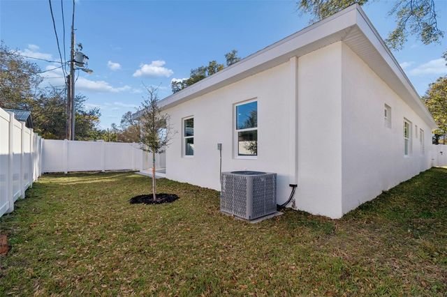 5111 68TH STREET N, St Petersburg, FL 33709