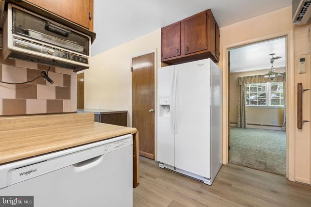 2112 YOUNGS DR, Haymarket, VA 20169