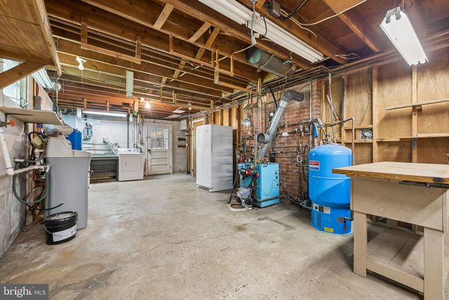2112 YOUNGS DR, Haymarket, VA 20169