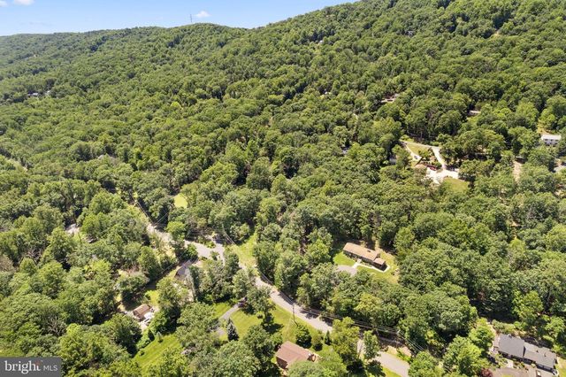 2112 YOUNGS DR, Haymarket, VA 20169