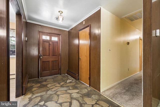 2112 YOUNGS DR, Haymarket, VA 20169