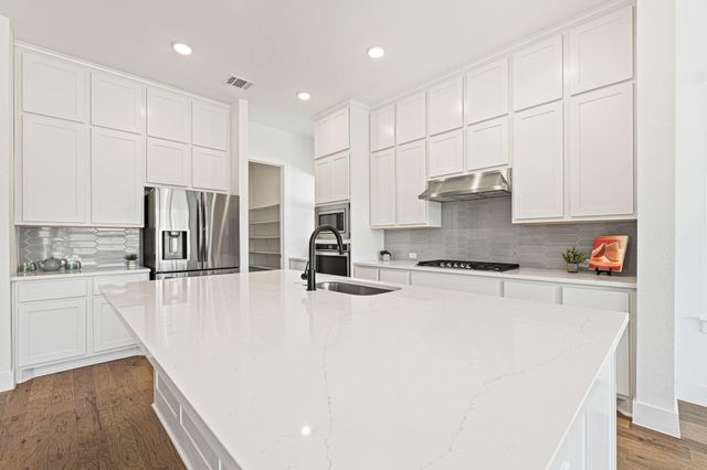 1105 Lickety LN, Georgetown, TX 78633