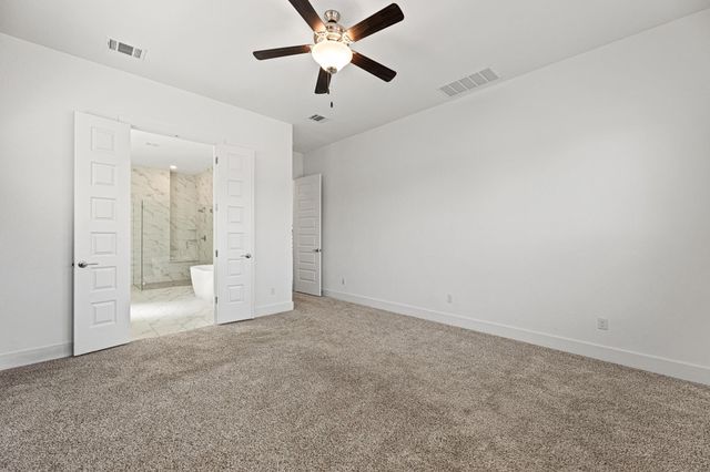 1105 Lickety LN, Georgetown, TX 78633