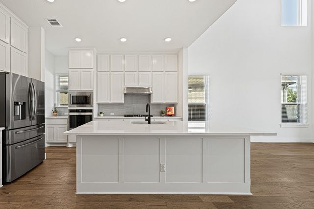 1105 Lickety LN, Georgetown, TX 78633