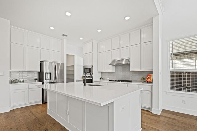 1105 Lickety LN, Georgetown, TX 78633